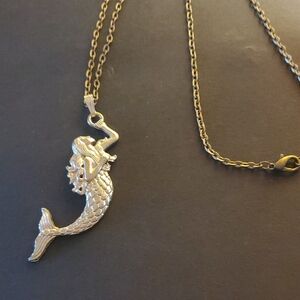 Elegant Golden Mermaid Pendant Necklace